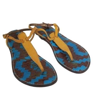 Sam Edelman Gigi T Strap Yellow Blue Tribal Sandal Size 9